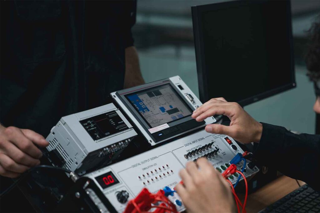 Troubleshooting Instrumentation and Electrical Systems: A Practical Guide 17 Testing hardware