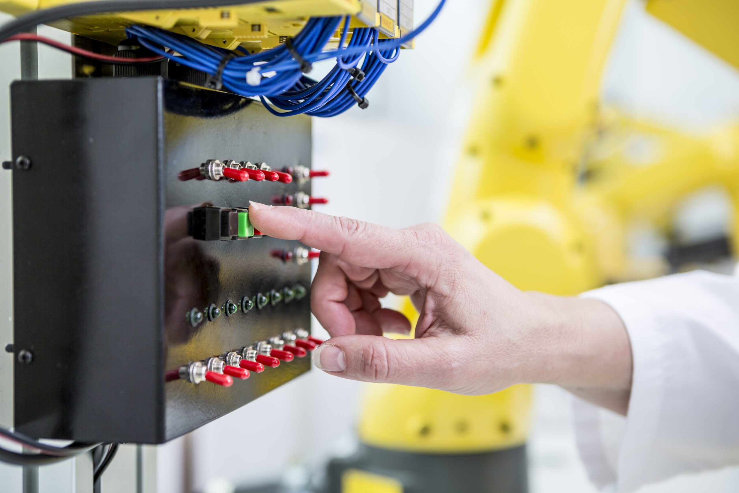 SCADA vs DCS vs PLC